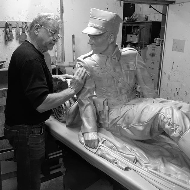 Tadeusz Swiatek sculpting