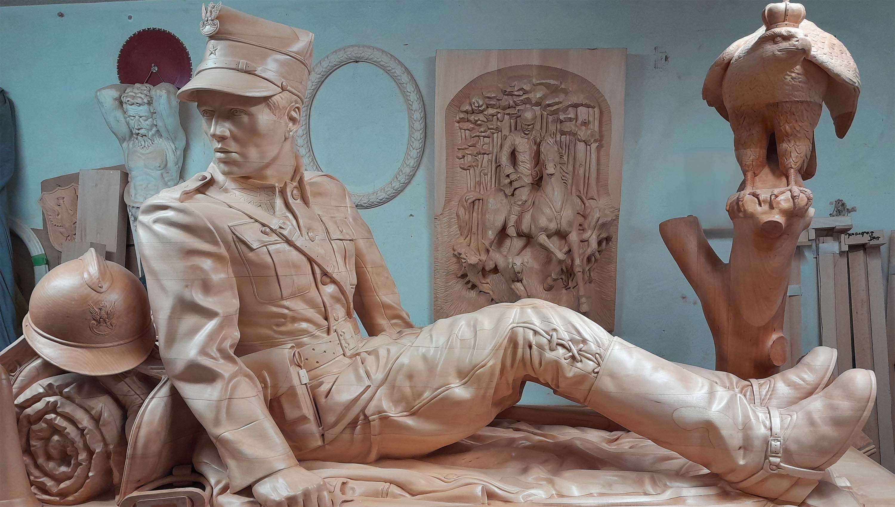 wooden statue of a Polish Ulhan soldier